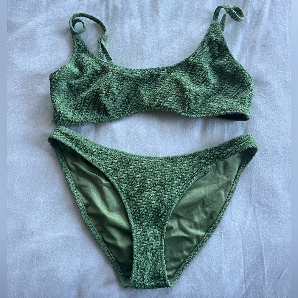 Green triangl bikini